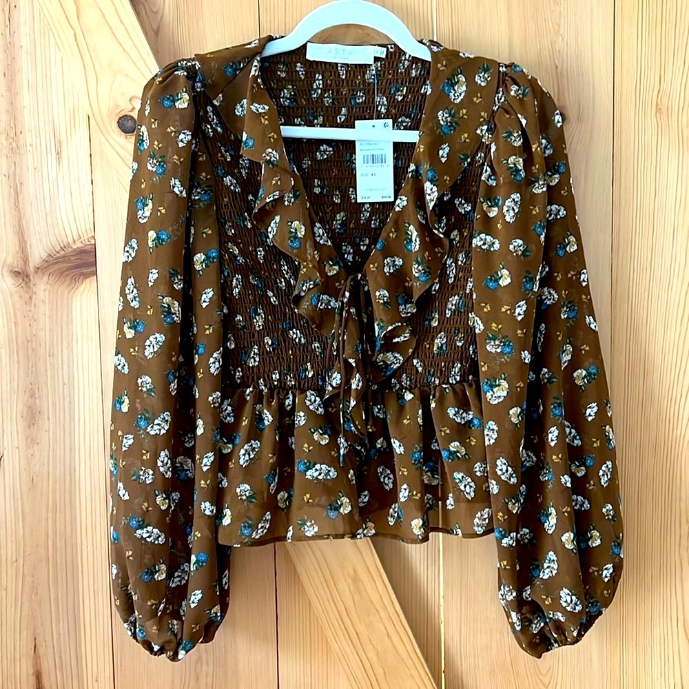 NWT ASTR blouse size xsmall